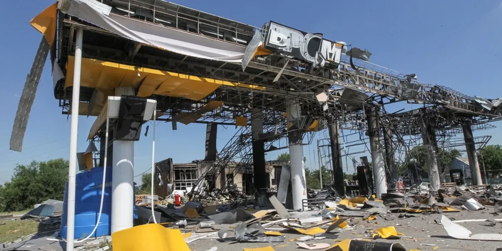 Бунечко повідомив про локалізацію пожежі після удару по паливу в Житомирі