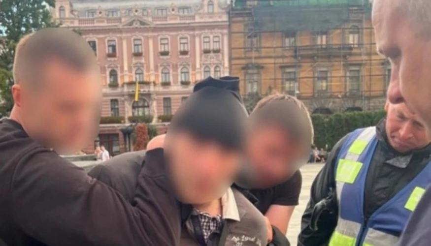 У Львові 32-річного чоловіка з ножем на акції скерували до лікувального закладу