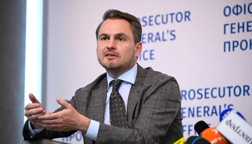 Кар’єра Кравченка у цифрах і фактах: від Сєвєродонецька до відставки генпрокурора