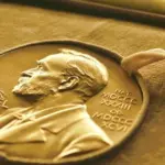 Лауреати Нобелівської премії з хімії Анрі Каган та Кенсо Соаї